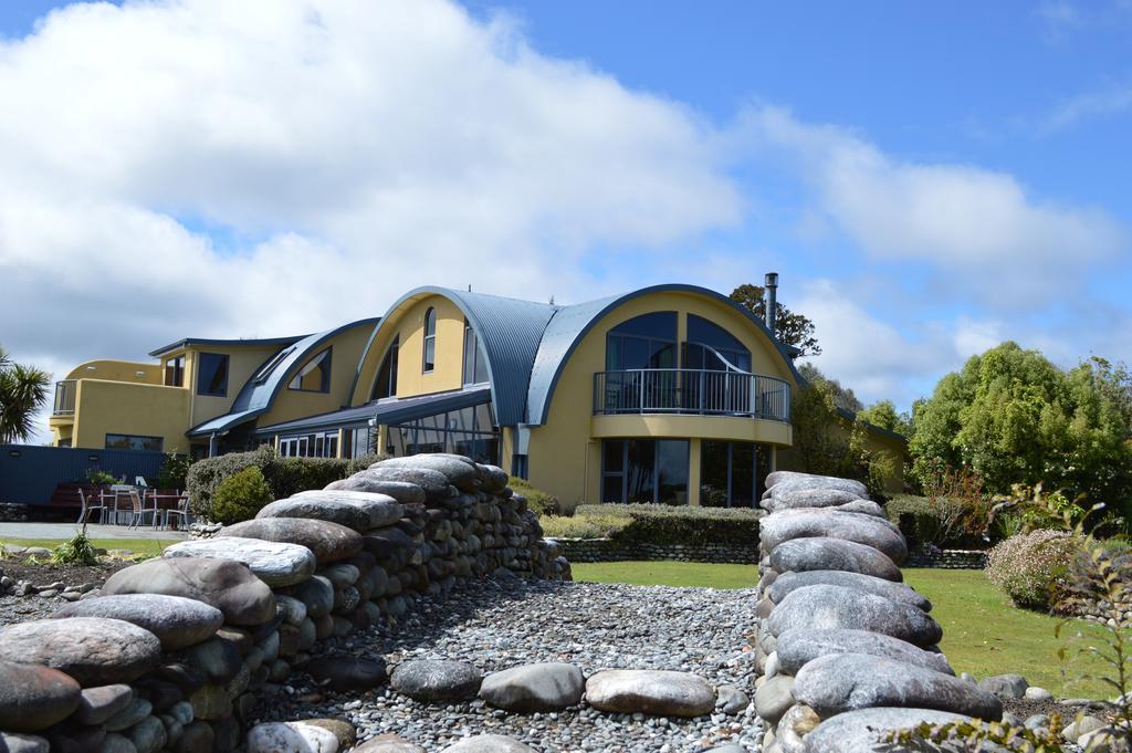 Kapitea Lodge Awatuna Exterior photo