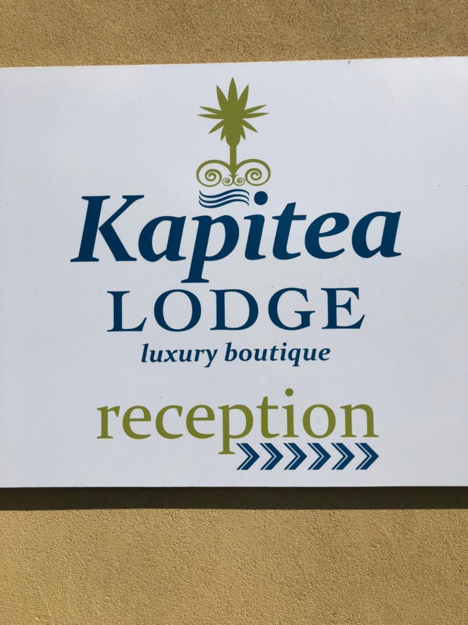 Kapitea Lodge Awatuna Exterior photo